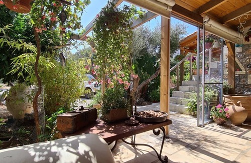 Kefalas Apartment | Studio for Couples -Traditional Stone built - Rural location (Kefalas nr Vamos)