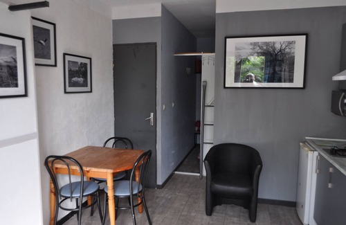 Saint-Laurent-d'Aigouze Apartment | Studio + cabin with patio