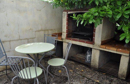 Saint-Laurent-d'Aigouze Apartment | Studio + cabin with patio
