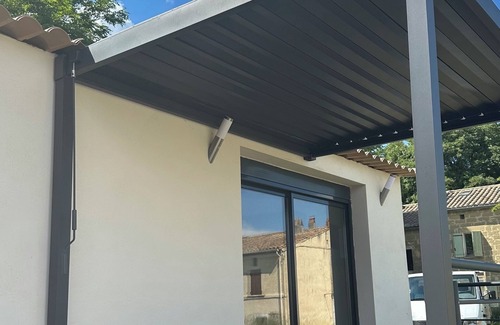 Saint-Quentin-la-Poterie Apartment | Studio in the South of France, 5 minutes from Uzès in Saint Quentin la Poterie