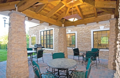 Chesapeake Apartment | Studio | Free Breakfast. Indoor Pool & Hot Tub