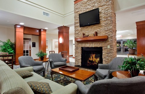 Chesapeake Apartment | Studio | Free Breakfast. Indoor Pool & Hot Tub