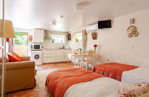 Lumiar Apartment | Studio & Garden