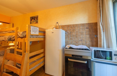 Etaules Apartment | STUDIO in Etaules with shaded garden near LA PALMYRE/ROYAN/ROCHEFORT
