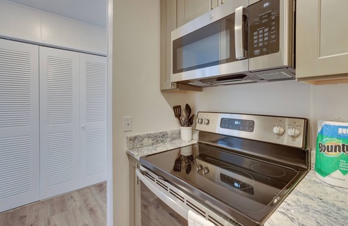 Gadsden Apartment | Studio in Gadsden ~ 10 Mi to the Coosa River!