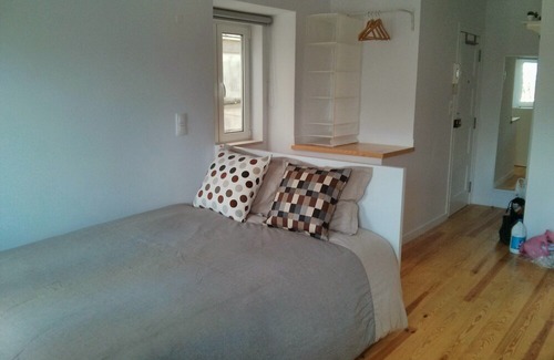 Santo Estevao Apartment | Studio in the Alley of Belo, located in a quiet street of Alfama. Registration number 579 / AL