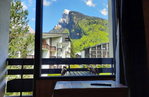 Samoens Apartment | Studio in the center of the pretty village of Samoëns with balcony