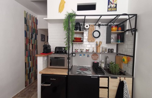 Village of Castellet Apartment | Studio in the ramparts of the village of Le Castellet, 10 minutes from the beach