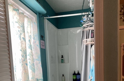 Willits Cottage | Studio in Town Center - between the Beach and Giant Redwoods