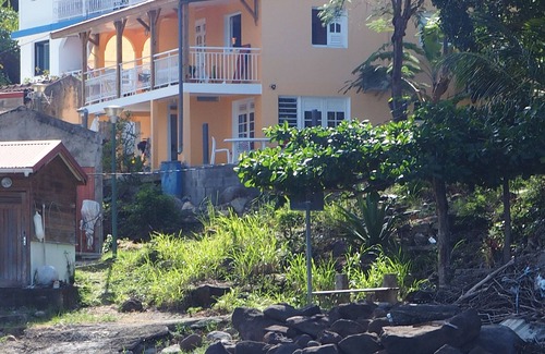 Tartane Apartment | Studio in villa 45m from the beach