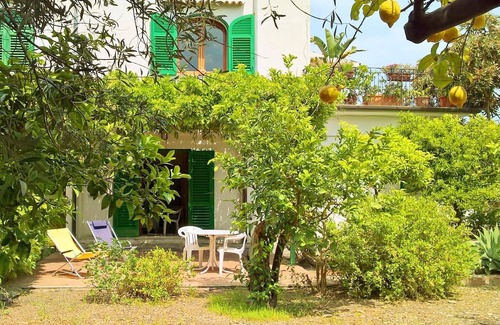 Mazzeo Apartment | studio in villa with garden on the beaches of Taormina