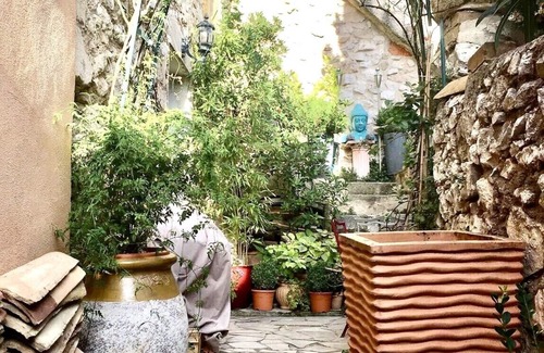 Ventabren Apartment | Studio in village house near. from Aix en Provence