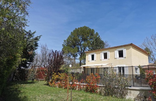 Pierrevert Apartment | Studio indépendant à 2 minutes du golf du Luberon