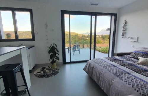 Crest Apartment | Studio indépendant vue magnifique et au calme