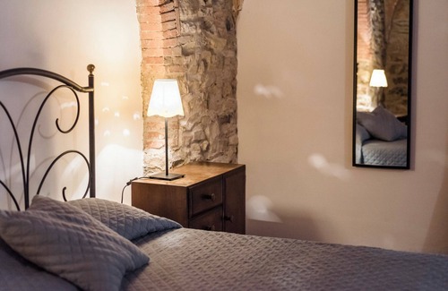 Monterotondo Marittimo Other | Studio on organic farm located in ancient hamlet.