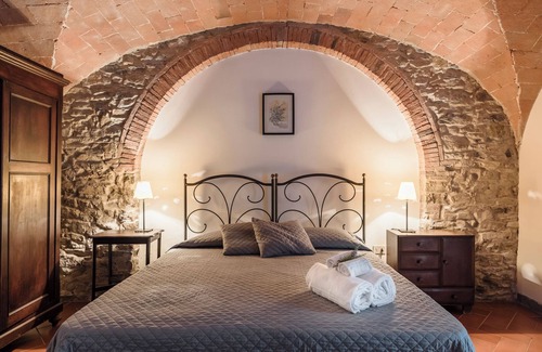 Monterotondo Marittimo Other | Studio on organic farm located in ancient hamlet.