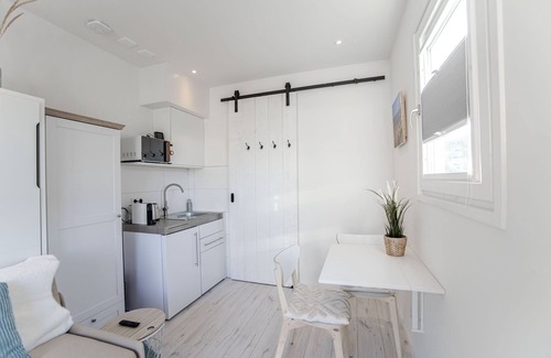 Municipality of Zandvoort Apartment | Studio Jadana - A great couples get away