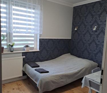 Fabryczna Apartment | Studio Jutrzenka z łazienką by Apartamenty na dni Wrocław