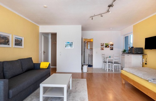 Rauhenbretzingen Apartment | Studio 'Kocher' with Shared Terrace and Wi-Fi