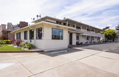 Munras Avenue Hotel | Studio King With BunkBeds Near Downtown Monterey