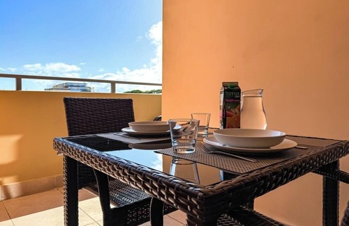 Pa'ofa'i Apartment | Studio Kohai - Town center, parking and AC