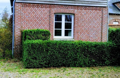 Bois-d'Ennebourg Apartment | Studio "la grenouillette" in a cottage near Rouen