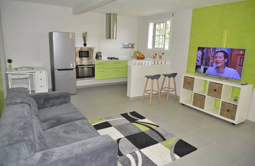 Le Francois Apartment | Studio La Sévrin 'Kay Mamy Zèt-TARIFF discounted from 04/06 to 04/07/2019