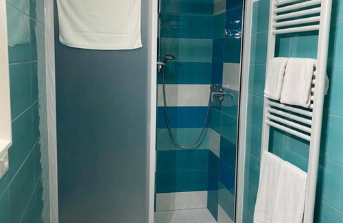 Chioggia Apartment | Studio 'Laguna Blu' with Shared Terrace, Wi-Fi and Air Conditioning
