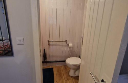 Cleedownton Apartment | Studio Lickey Hills Near Attractions Garden Pet Ok