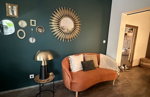 Gaillac Apartment | Studio « Linstant Présent » Balnéothérapie