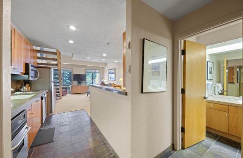 Olympic Valley Apartment | Studio Loft #348