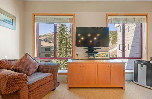 Olympic Valley Apartment | Studio Loft #348