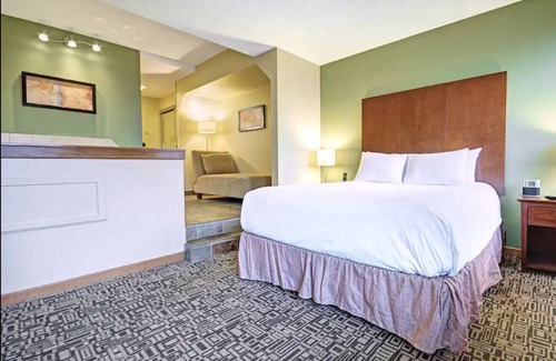 Whistler Village Resort | Studio Loft in the Heart of Whistler Village