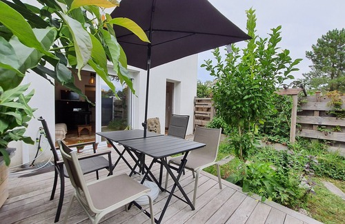 Benesse-Maremne Apartment | Studio Loft with mezzanine, swimming pool and upright piano