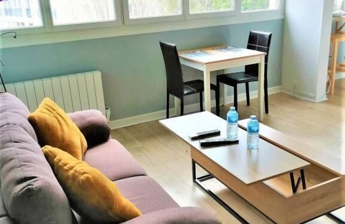 Le Beau Site Apartment | Studio Lumineux Khara-sils