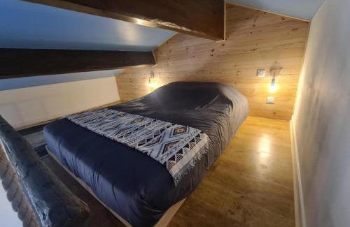 Chassiecq House | Studio mezzanine