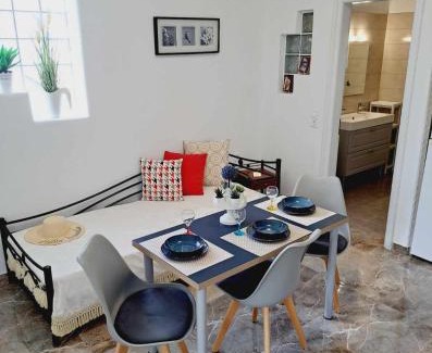 Perissa House | Studio Mimika