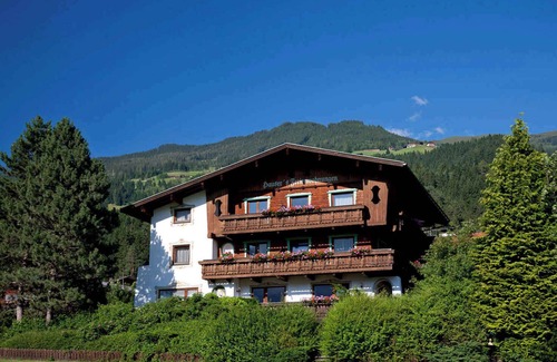 Hart im Zillertal Apartment | Studio mit Balkon
