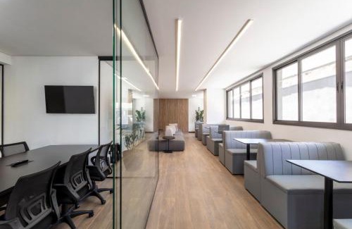 Sao Paulo Apartment | Studio Moderno com Rooftop & Piscina | Entre Vila Madalena e Pompeia