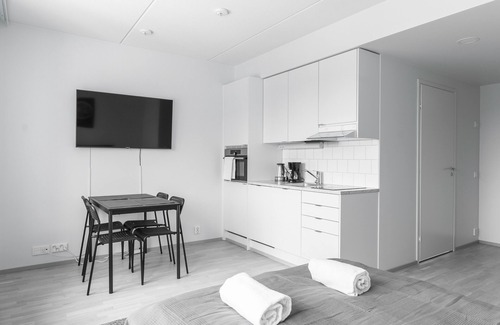 Myyrmaki Apartment | Studio near airport & train station + WiFi