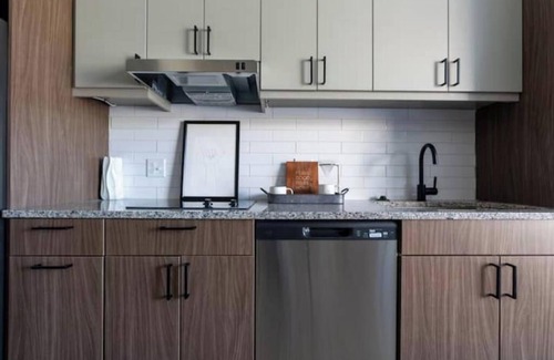 Urbana Apartment | Studio near UIUC/Yugo Guest Suites Dnn