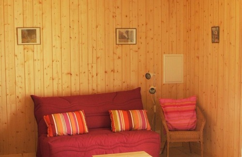 Nebouzat Apartment | Studio near Vulcania in the heart of the Auvergne volcanoes