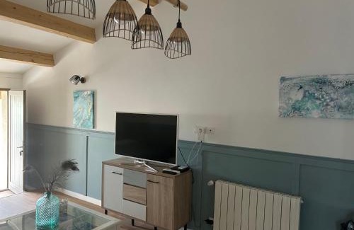 Parignargues Apartment | Studio neuf tout équipé 10 mn de Nîmes et du CHU