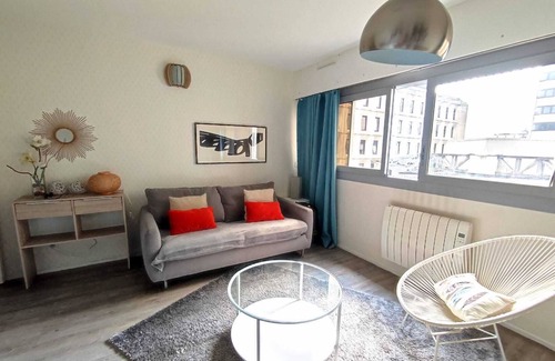 Meriadeck Apartment | Studio of 27m² in downtown