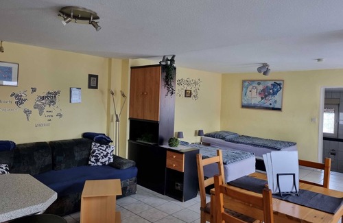 Ober-Morlen Apartment | Studio OM 2 = Angela - House OM for 1-19 persons, 23km to FFM-Nord