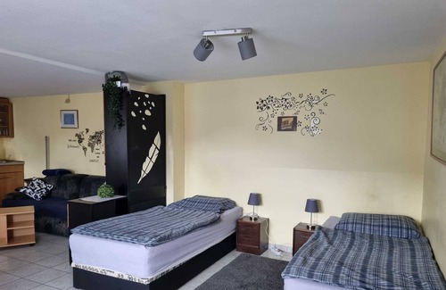 Ober-Morlen Apartment | Studio OM 2 = Angela - House OM for 1-19 persons, 23km to FFM-Nord