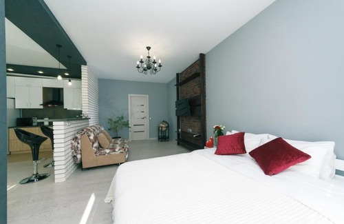 Pozniaky Apartment | Studio on Dragomanova 2A