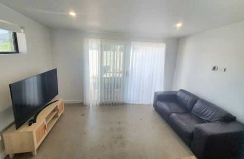 West Ballina Apartment | Studio On Howard - a perfect little space with a deck, walking distance to river