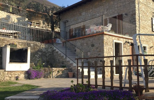 Castelletto Apartment | Studio on the ground floor in Casa Mary