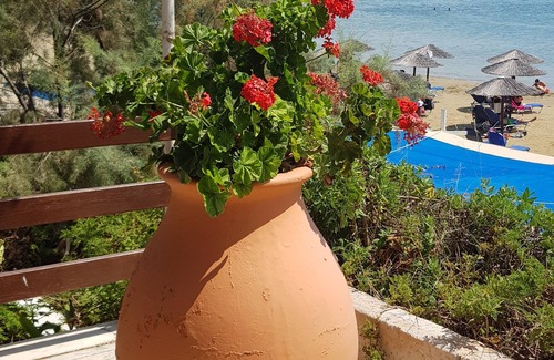 Koroni Apartment | STUDIO ON THE KORONI MEMI BEACH